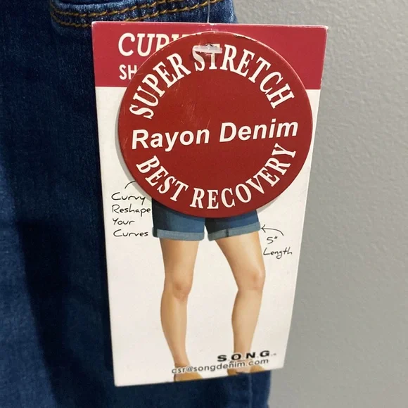 S.O.N.G Maternity Curvy Shorts Size Medium - Picture 2 of 6